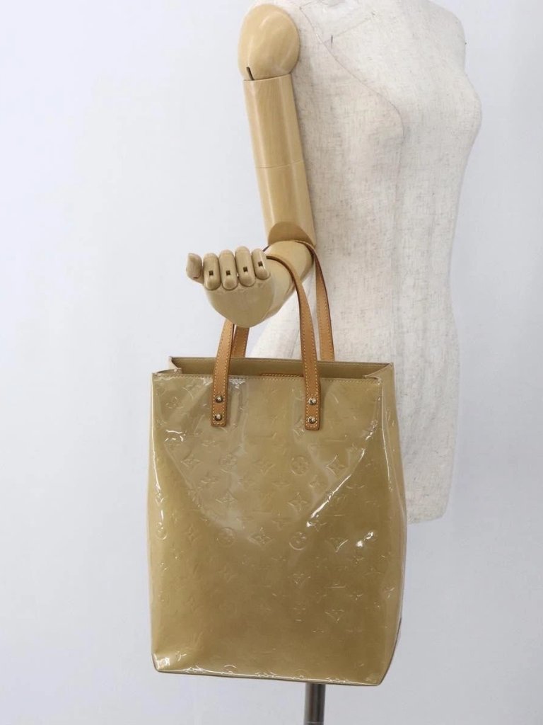 Louis Vuitton Monogram Vernis Reade Mm Hand Bag Beige